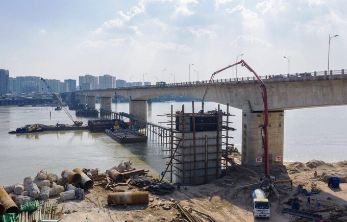 Hai dự án dự kiến sẽ hoàn thành trong năm nay, bao gồm dự án xây dựng cầu Vĩnh Tuy giai đoạn 2 và dự án xây dựng cầu vượt nút giao Chùa Bộc - Phạm Ngọc Thạch.