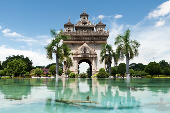 Khải Hoàn Môn Patuxai tại thủ đô Vientiane Lào