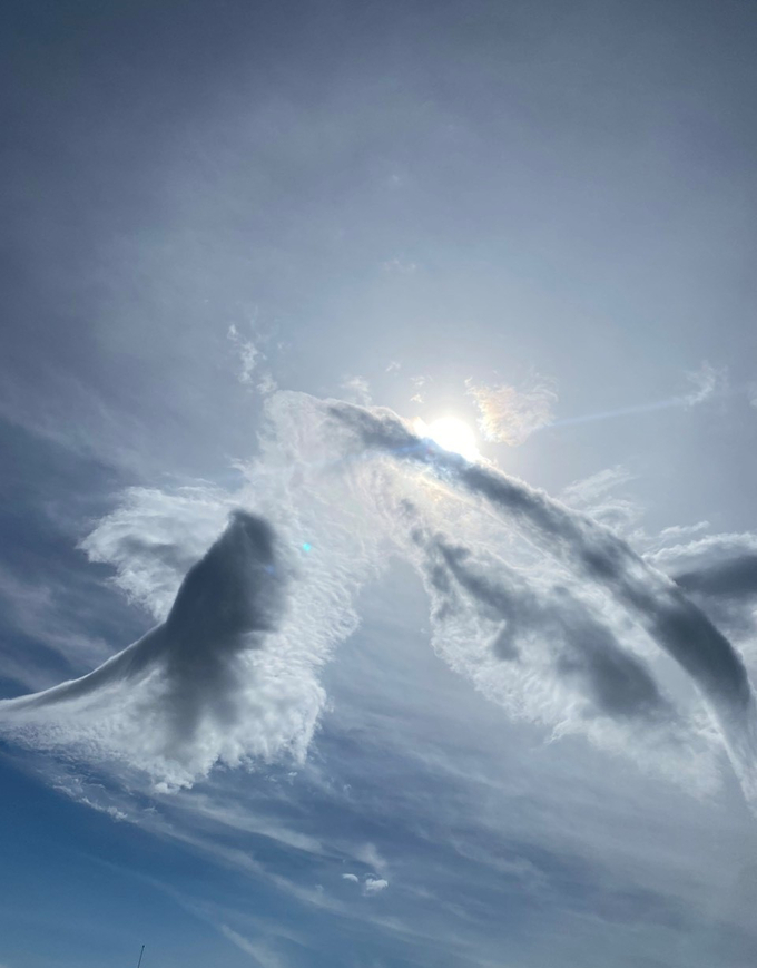 Hiện tượng mây cá chép hóa rồng kỳ thú  (4)