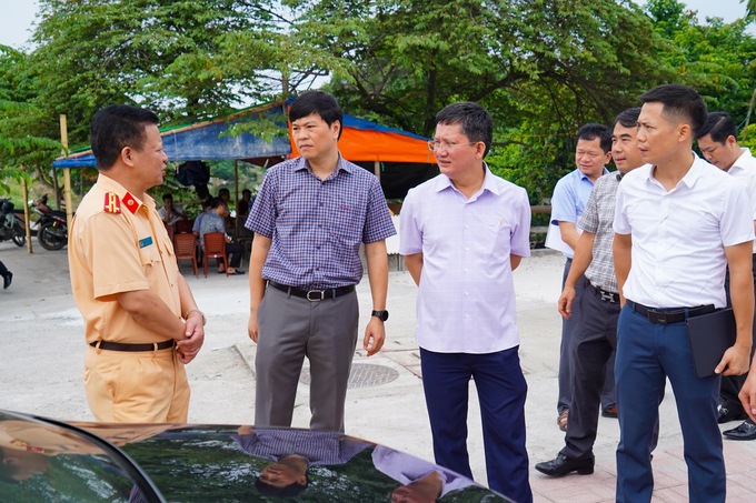 Đoàn kiểm tra tại nút giao thông Phạm Văn Đồng - đường 363.
