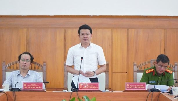 Phó Chủ tịch UBND tỉnh Thừa Thiên Huế Hoàng Hải Minh phát biểu chỉ đạo tại hội nghị.