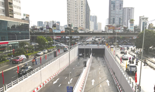 Hầm chui Lê Văn Lương-Vành đai 3 góp phần giải quyết ách tắc giao thông ở khu vực.