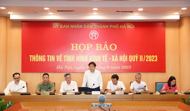 Chánh văn phòng UBND thành phố Hà Nội Trương Việt Dũng cho hay trong 1 năm qua, số liệu xử lý các dự án chậm triển khai rất tích cực.