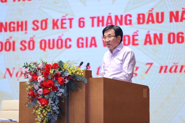 Bộ trưởng, Chủ nhiệm VPCP Trần Văn Sơn cho biết 25/25 dịch vụ công thiết yếu của Đề án 06 đã được tích hợp, cung cấp trên Cổng Dịch vụ công quốc gia - Ảnh: VGP/Nhật Bắc