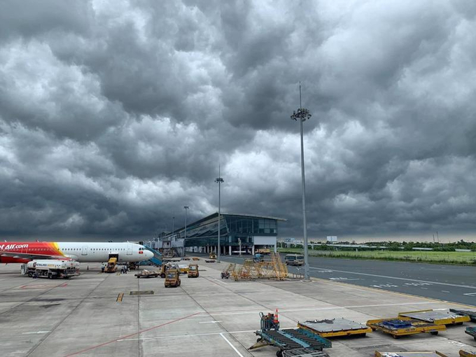 Nhiều cảng hàng không, sân bay của khu vực miền Bắc có thể bị ảnh hưởng do gió giật, gió mạnh, mưa dông mạnh của cơn bão số 1.