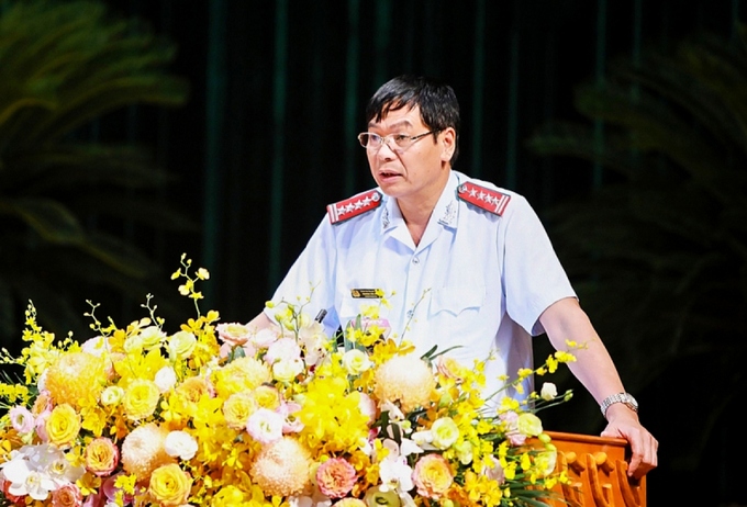 Ông Trương Văn Nam - Chánh Thanh tra tỉnh Bắc Giang báo cáo về công tác tiếp dân, giải quyết khiếu nại tố cáo oàn tỉnh đã tiếp 4.254 lượt người và kiến nghị, phản ánh giải quyết 2.913 vụ việc.