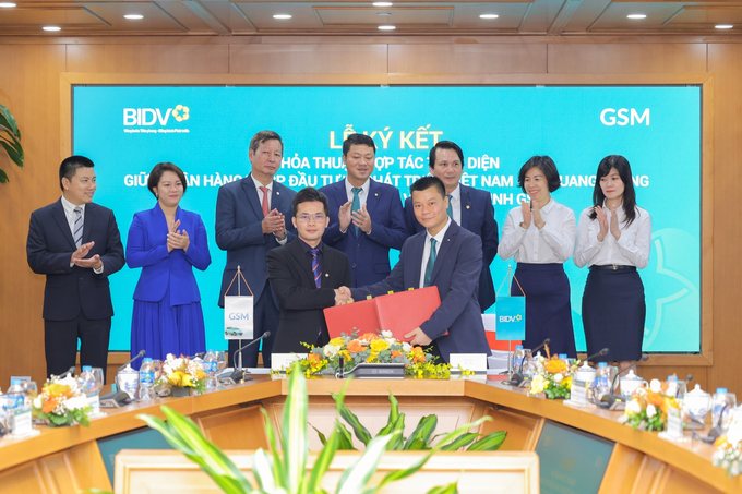 Hà Nội, ngày 18/07/2023 - Công ty Cổ phần Di chuyển Xanh và Thông minh GSM đã ký kết Thoả thuận Hợp tác toàn diện giai đoạn 2023 - 2028 với Ngân hàng TMCP Đầu tư và Phát triển Việt Nam (BIDV) - Chi nhánh Quang Trung