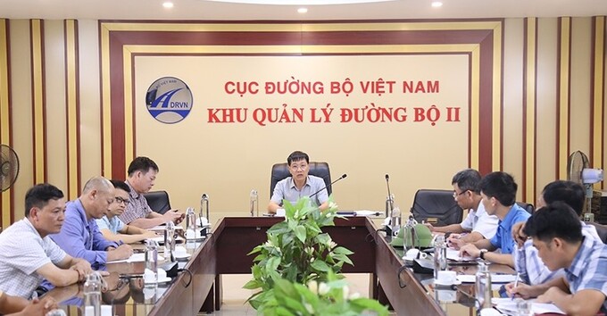 Tại buổi làm việc, Giám đốc Khu Quản lý đường bộ II Trần Quang Thanh yêu cầu Tập đoàn Cienco4 phải hoàn thành các dự án đang thi công trên tuyến QL1 qua Hà Tĩnh xong trước 30/8