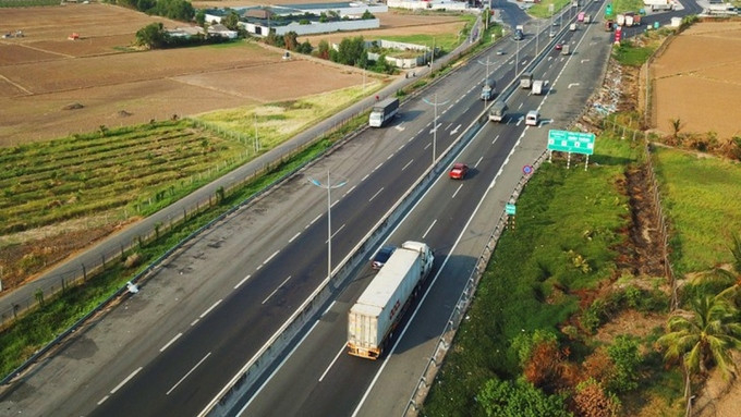 Dự án cao tốc trục ngang Châu Đốc – Cần Thơ – Sóc Trăng giai đoạn 1 có chiều dài trên 37 km, qua địa bàn các huyện Vĩnh Thạnh, Cờ Đỏ và Thới Lai