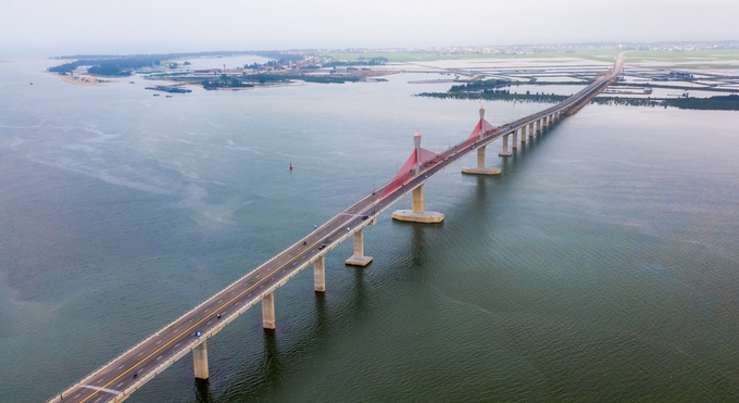 Cầu Cửa Hội nối 2 tỉnh Nghệ An - Hà Tĩnh