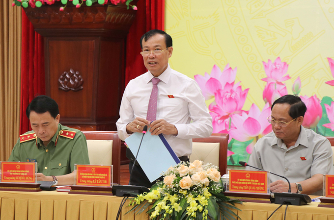 Trung tướng Lê Tấn Tới, Chủ nhiệm Ủy ban Quốc phòng và an ninh của Quốc hội phát biểu tại buổi tọa đàm.