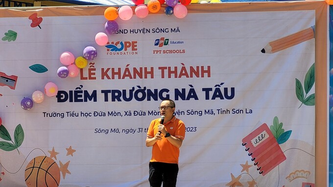 TS. Nguyễn Xuân Phong phát biểu tại buổi lễ khánh thành điểm trường Nà Tấu