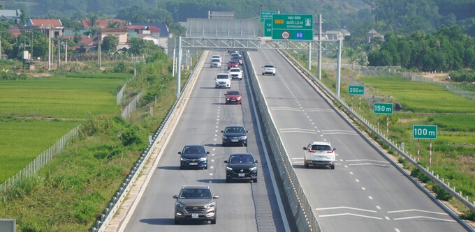 Cao tốc Bắc - Nam qua địa bàn hai tỉnh Thanh Hóa - Nghệ An chính thức thông xe