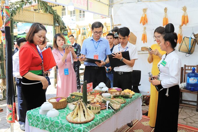 Đây cũng là một trong những nội dung chấm điểm của ban tổ chức