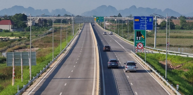 Đoạn từ Ninh Bình đến Nghệ An đã thông xe đưa vào khai thác gồm 4 dự án thành phần (Cao Bồ - Mai Sơn, Mai Sơn - Quốc lộ 45, Quốc lộ 45 - Nghi Sơn, Nghi Sơn - Diễn Châu) chiều dài 171,85 km