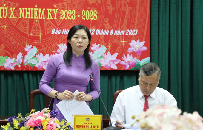 Chủ tịch Hội Nông dân tỉnh Bắc Ninh - Nguyễn Thị Lệ Tuyết chủ trì buổi họp báo.