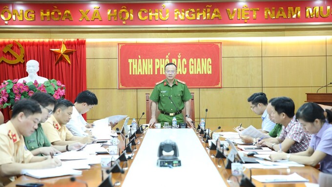 Ông Thân Văn Duy làm việc với Ban ATGT TP Bắc Giang