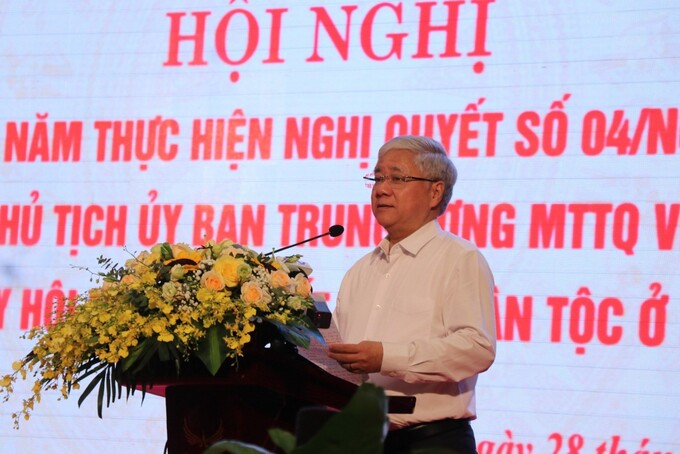 Bí thư Trung ương Đảng, Chủ tịch Uỷ ban Trung ương MTTQ Việt Nam Đỗ Văn Chiến phát biểu tại Hội nghị.