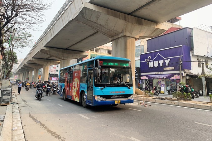 Xe buýt là một phần không thể thiếu của đời sống đô thị Hà Nội