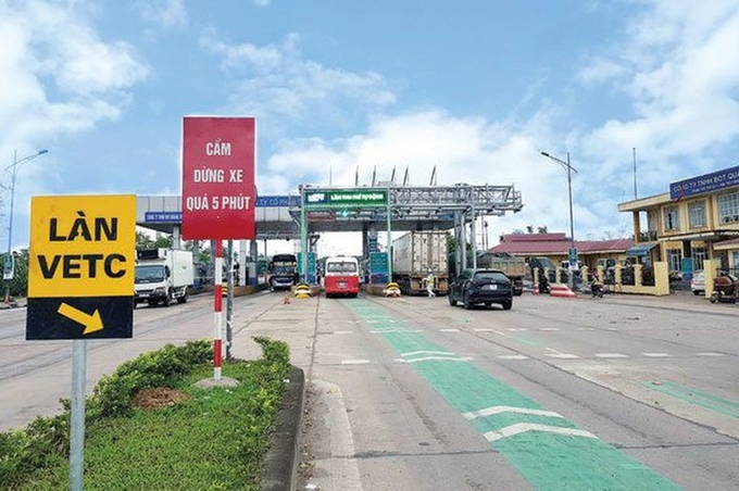 Hai trạm thu phí không dừng Bến Thủy và Bến Thủy 2 ở Nghệ An bị mất kết nối khiến hệ thống không thể tự động trừ tiền khi xe qua trạm