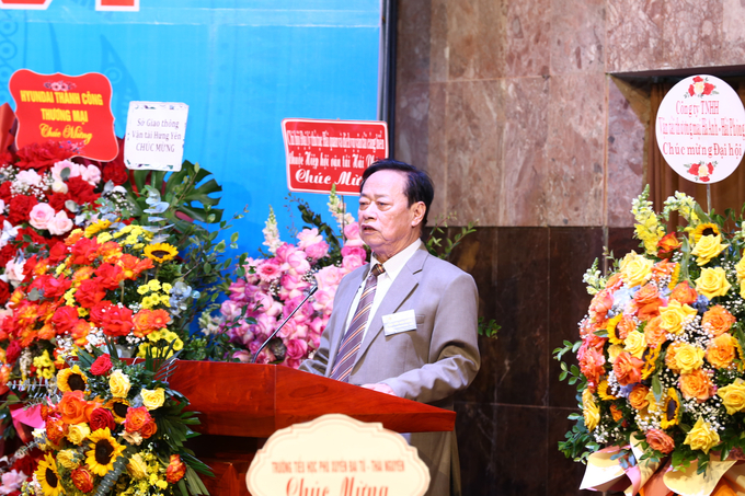 Ông Đỗ Xuân Hoa báo cáo tại Đại hội