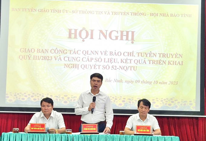 Ông Nghiêm Văn Hách - Phó Giám đốc Sở Thông tin và Truyền thông tỉnh Bắc Ninh chia sẻ thông tin đến các cơ quan báo chí.