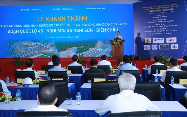 Phó Thủ tướng Trần Hồng Hà: Tuyến đường như một dải lụa nhưng cần chú ý phục hồi môi trường, cảnh quan thiên nhiên hai bên đường - Ảnh: VGP/Minh Khôi