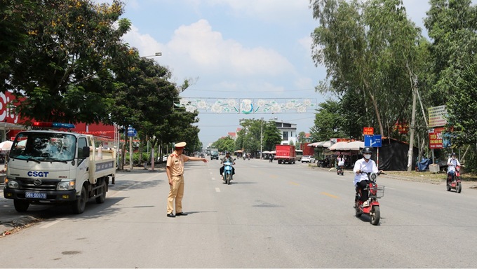Ngã ba giao nhau giữa đường tỉnh 293 với đường nội thị thuộc Khu đô thị phía Đông, thị trấn Đồi Ngô (Lục Nam) chưa được lắp gờ giảm tốc