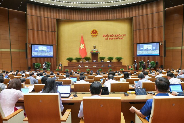 Quốc hội họp toàn thể xem xét Tờ trình của Chính phủ, sáng 26/10 - Ảnh: VGPv