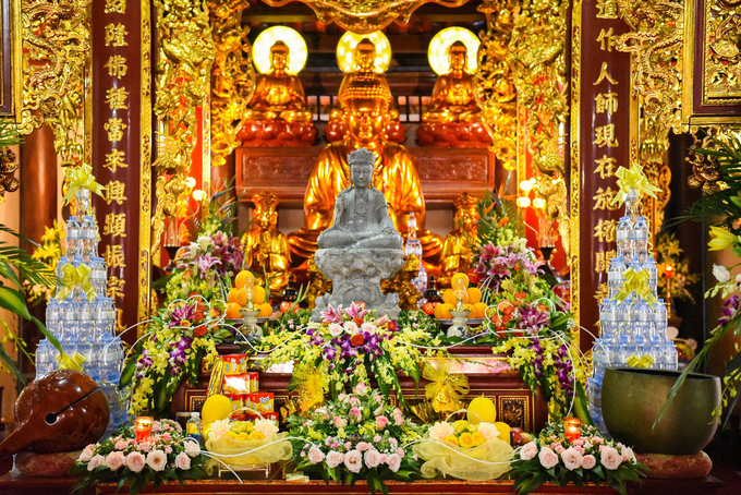 Bảo vật quốc gia Tượng Quan Thế Âm ở chùa Cung Kiệm, phường Nhân Hoà, thị xã Quế Võ, tỉnh Bắc Ninh.
