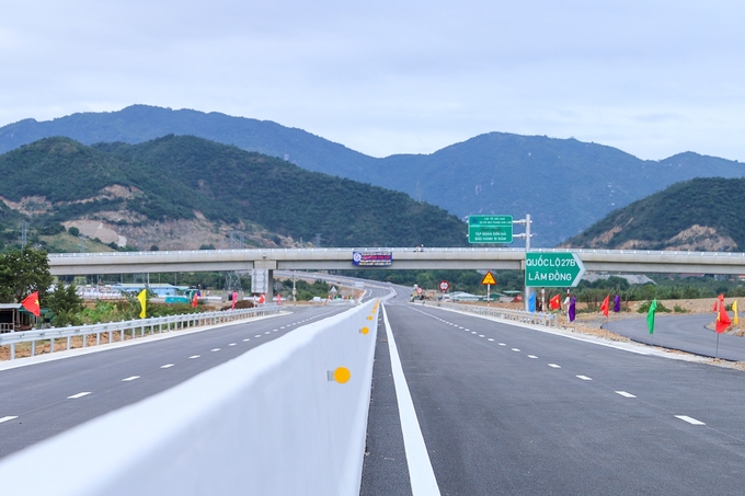 3 Dự án thành phần Cao tốc Bắc-Nam phía Đông gồm Diễn Châu-Bãi Vọt, Nha Trang-Cam Lâm và Cam Lâm-Vĩnh Hảo sẽ theo mô hình không có barie, không có làn thu phí hỗn hợp
