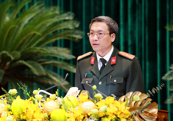 Giám đốc Công an tỉnh Nguyễn Quốc Toản trình bày báo cáo tình hình, kết quả công tác phòng, chống tội phạm và vi phạm pháp luật năm 2023.