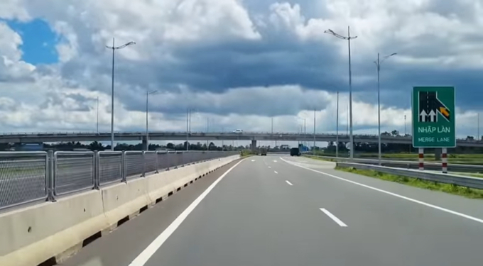 Tuyến cao tốc TP. HCM - Trung Lương dài khoảng 61km