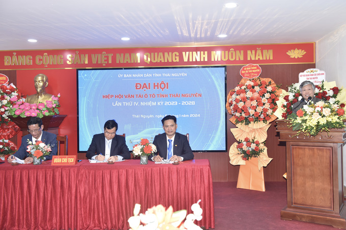 Ông Nguyễn Văn Quyền - Chủ tịch Hiệp hội Vận tải ô tô Việt Nam phát biểu tại Đại hội
