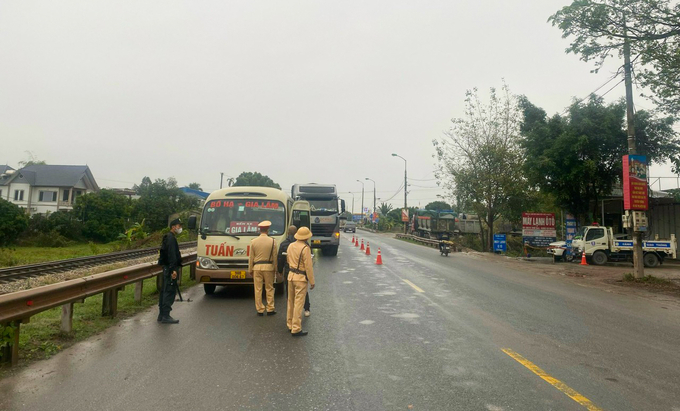 Phòng Cảnh sát giao thông (CSGT) - Công an tỉnh Bắc Giang tổ chức ra quân tuần tra, kiểm soát, đảm bảo TTATGT, trật tự xã hội trên Quốc lộ 1A.