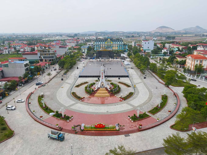 Huyện Việt Yên, tỉnh Bắc Giang nằm ở cửa ngõ phía Tây Nam của tỉnh Bắc Giang, có vị trí tương đối thuận lợi trong việc giao lưu phát triển kinh tế - xã hội, có cao tốc Hà Nội - Bắc Giang đi qua.