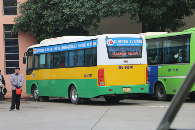 Tuyến buýt Trực Ninh - Mỹ Đình khiến doanh nghiệp vận tải ở Nam Định gặp khó. Ảnh: Đức Mạnh