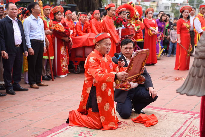 Lễ hội làng Ném Thượng có lịch sử hơn 800 năm nhưng do ảnh hưởng từ chiến tranh nên lễ hội đã bị mai một. Từ năm 1999, lễ hội được khôi phục và tổ chức đều đặn hàng năm vào mùng 5 và 6 tháng Giêng âm lịch.