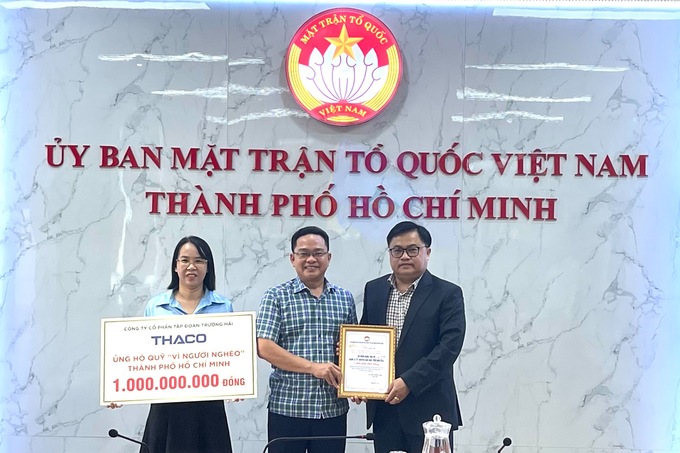 THACO ủng hộ Quỹ “Vì người nghèo” TP.HCM
