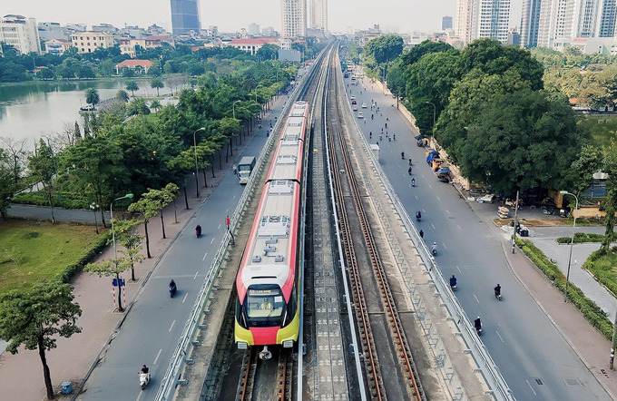 Theo dự kiến của Ban quản lý đường sắt đô thị Hà Nội (MRB) sẽ hoàn thành công tác vận hành chạy thử đoạn trên cao tuyến Nhổn - Ga Hà Nội vào cuối tháng 4/2024