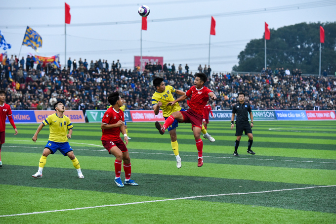 Kết thúc trận thi đấu đầu tiên của giải bóng đá Tứ hùng chào xuân - Bắc Ninh 2024, Bắc Ninh FC đã giành chiến thắng 2-1 trước Trẻ PVF. Các pha lập công của Bắc Ninh thuộc về các cầu thủ trẻ Phạm Văn Sơn và Nguyễn Thế Thắng.