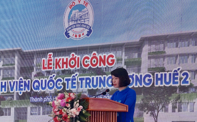 Thứ trưởng Bộ Y tế Nguyễn Thị Liên Hương phát biểu tại Lễ khởi công.
