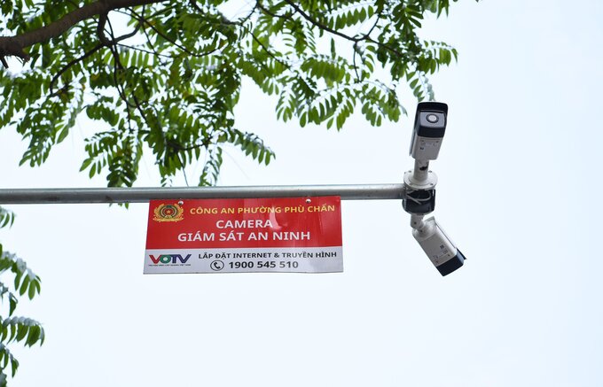77 camera an ninh tại 26 điểm vị trí trọng yếu ở phường Phù Chẩn do Công ty Truyền hình cáp quang Việt Nam (VOTV) đảm nhận thi công, lắp đặt và cung cấp.