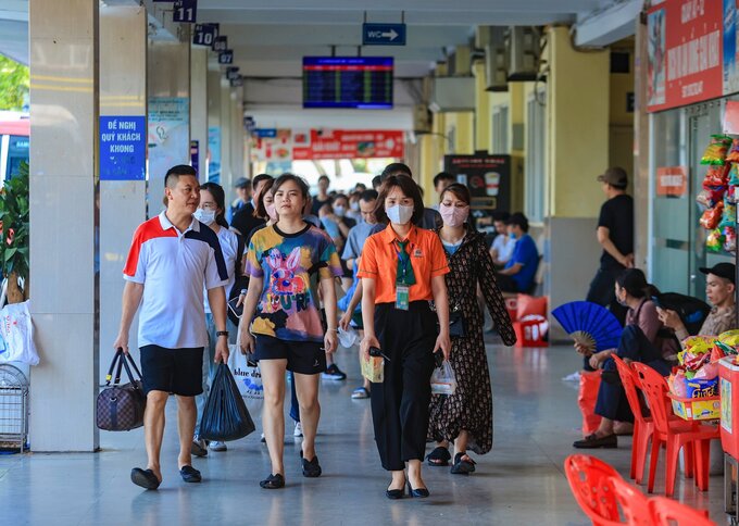 Trong khi giá vé máy bay nội địa tăng cao, nhiều hành khách sẽ lựa chọn điểm du lịch, tham quan gần hơn, di chuyển bằng phương tiện có chi phí thấp hơn như ôtô, tàu hỏa...