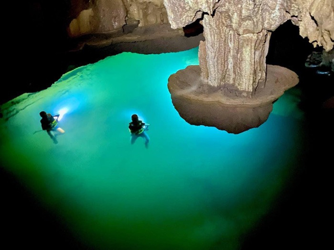 Hồ nước vừa được phát hiện nằm cao hơn sông ngầm trong hang khoảng 15m