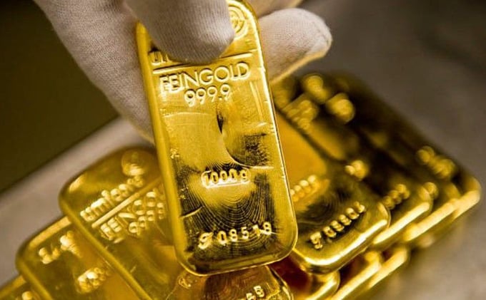 Vàng trong nước giảm sâu trong bối cảnh người dân có thể mua vàng trực tiếp từ ngân hàng từ ngày 3/6 tới đây
