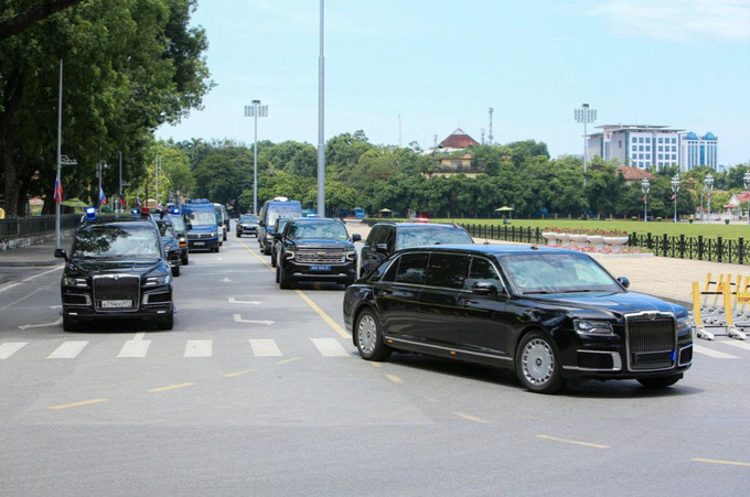 Limousine siêu sang Aurus Senat, biểu tượng quan trọng của ngành công nghiệp ô tô Nga trên đường Độc Lập