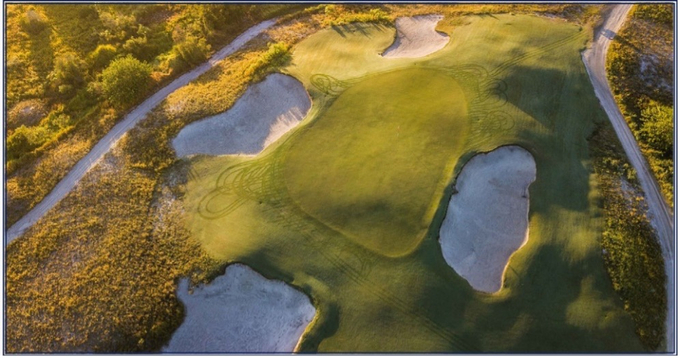 Những điều tuyệt vời đó được nhà thiết kế Nicklaus Design mang tới cho sân gôn Golden Sands Golf Resort như là 'Một món quà dành cho môn thể thao tinh hoa'.