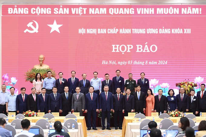 Tổng Bí thư, Chủ tịch nước Tô Lâm và các đại biểu tại họp báo - Ảnh VGP/Nhật Bắc