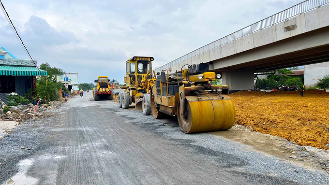 Phấn đấu đến hết năm 2025 hoàn thành ít nhất 3.000 km đường bộ cao tốc